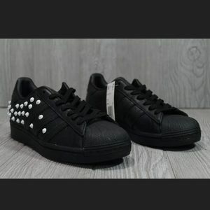 SOLD New Adidas superstar studded women’s size 8